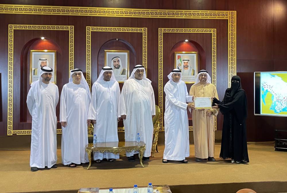 عدد من المشاركين في المحاضرة 