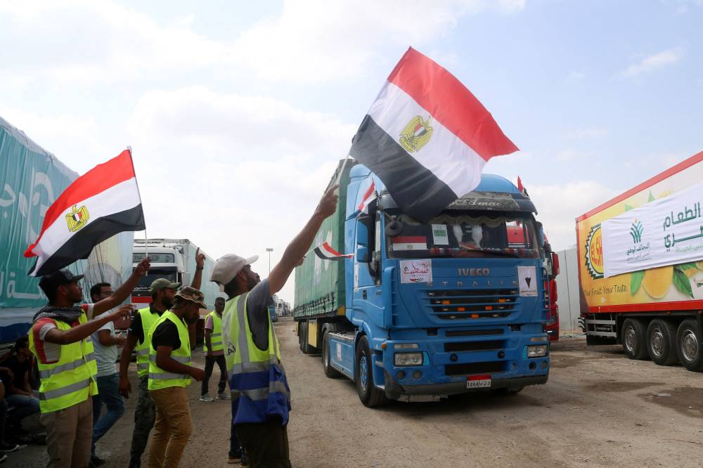 دخول قافلة مساعدات جديدة إلى غزة عبر رفح