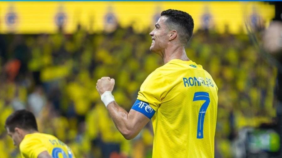 كريستيانو رونالدو يحتفل بهدفه أمام الدحيل
