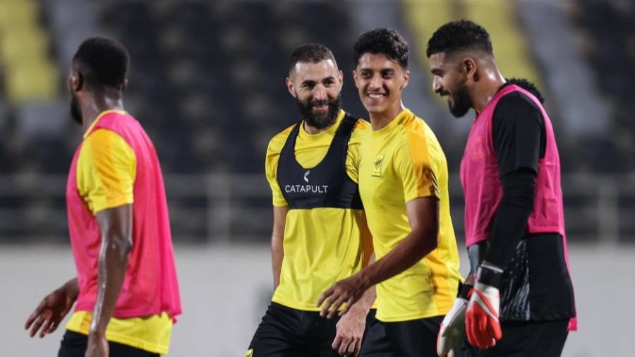 الاتحاد السعودي يبحث عن نقاط الحزم وينتظر هدية الخليج
