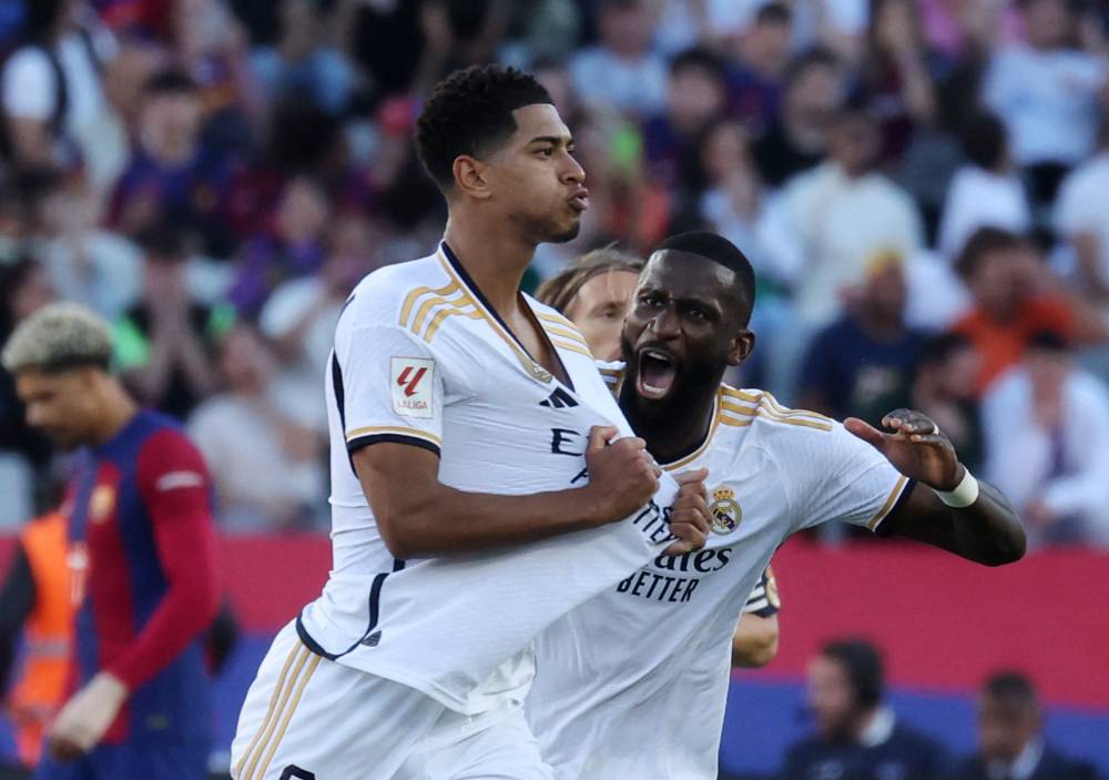 بيلينجهام يحتفل 