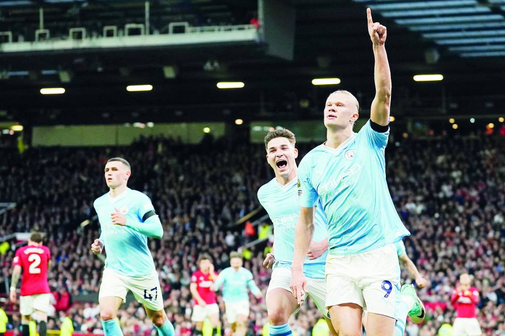 هالاند يحتفل بالهدف الثاني