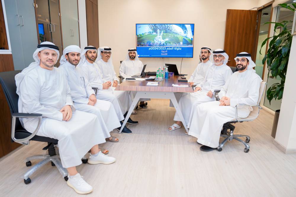 عمير الفلاسي يترأس اجتماع اللجنة المنظمة العليا مع اللجان الفرعية