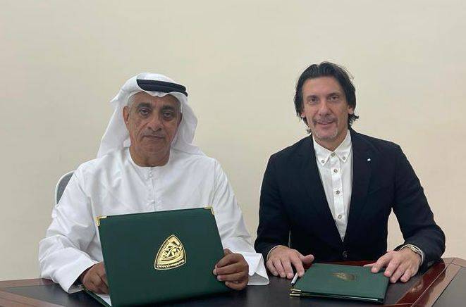  الحمادي مع المدرب يوفوفيتش