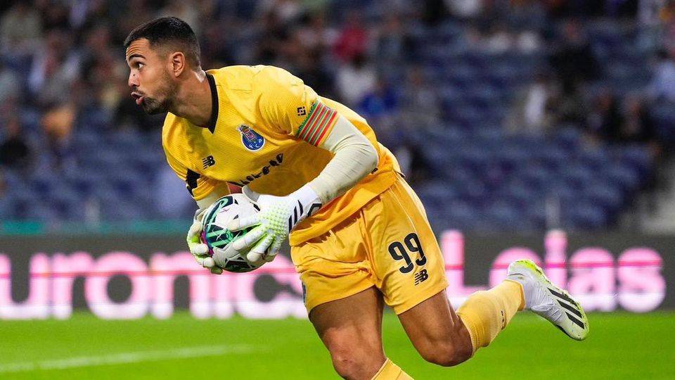 مانشستر يونايتد يبحث ضم حارس بورتو