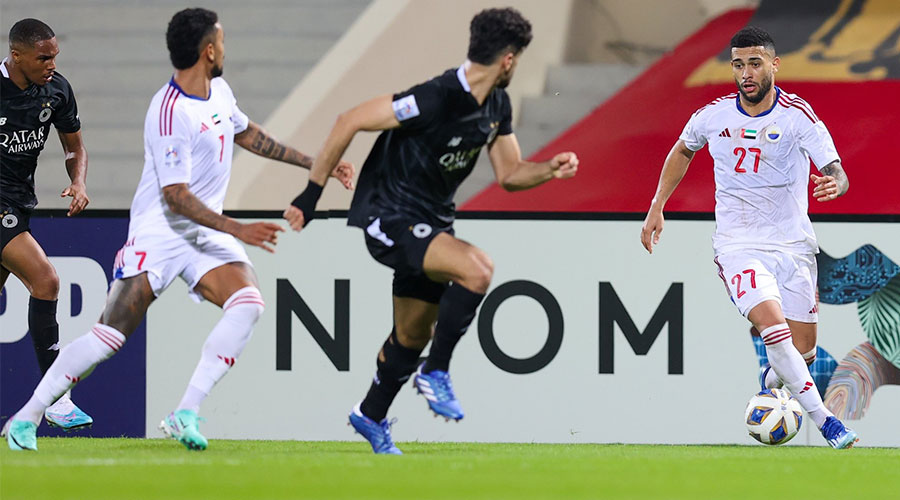  لوان يتقدم بالكرة 