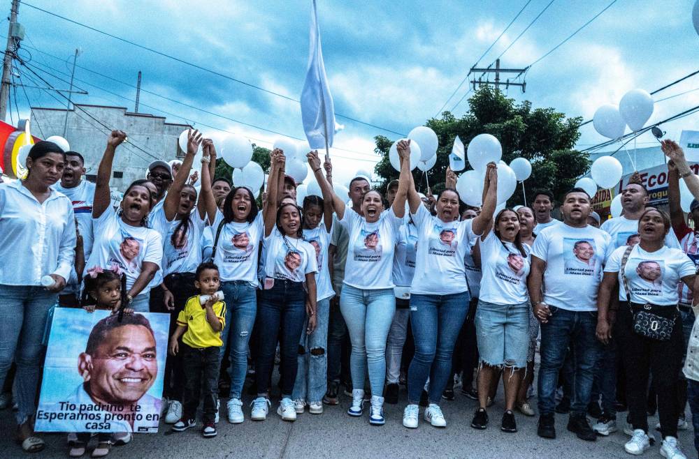 كولومبيا تتظاهر للمطالبة بتحرير والد نجم ليفربول