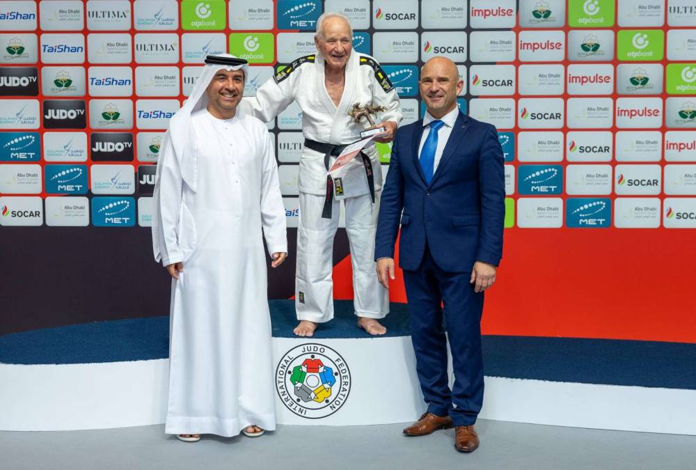 محمد جاسم ودينيس فايسر يكرمان نيكولاس