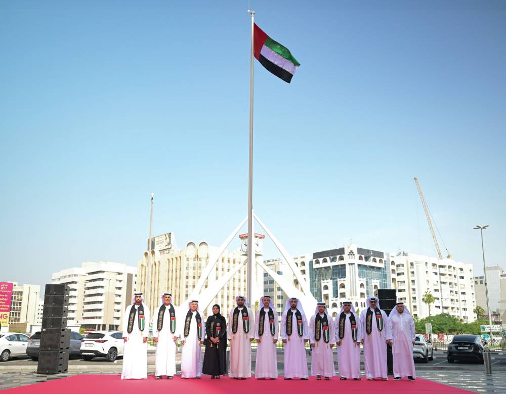 اللجنة الأولمبية الوطنية تحتفي بـ«يوم العلم»