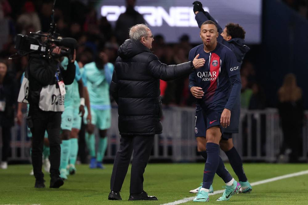 ريال مدريد ينفي مفاوضة مبابي