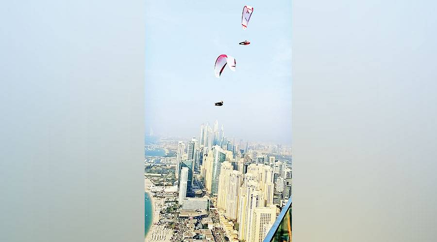  جانب من المنافسات في سماء دبي 