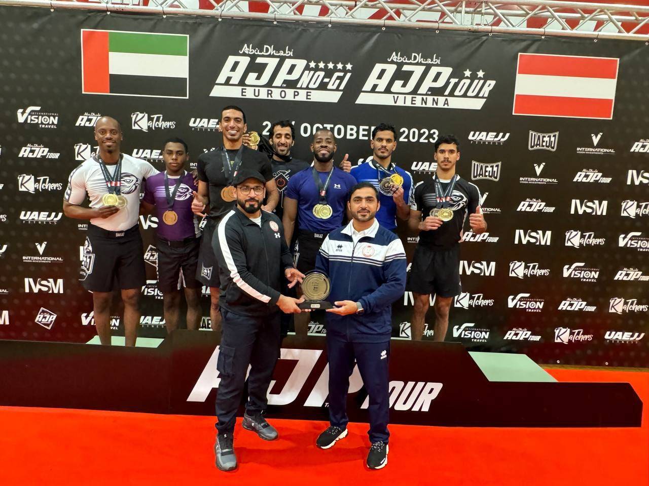 خلال تتويج الفائزين