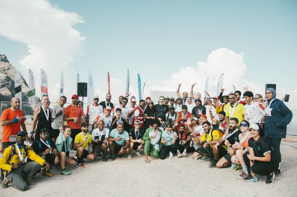 لقطة تذكارية للمشاركين في التحدي