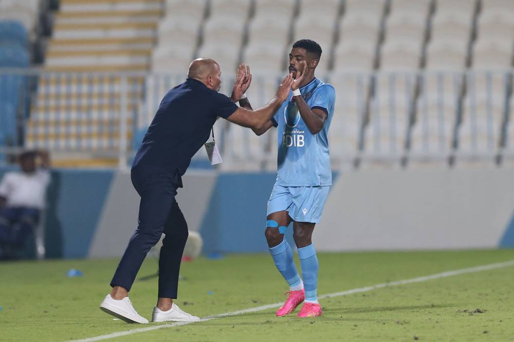 مباراة بني ياس وخورفكان في دوري ادنوك للمحترفين