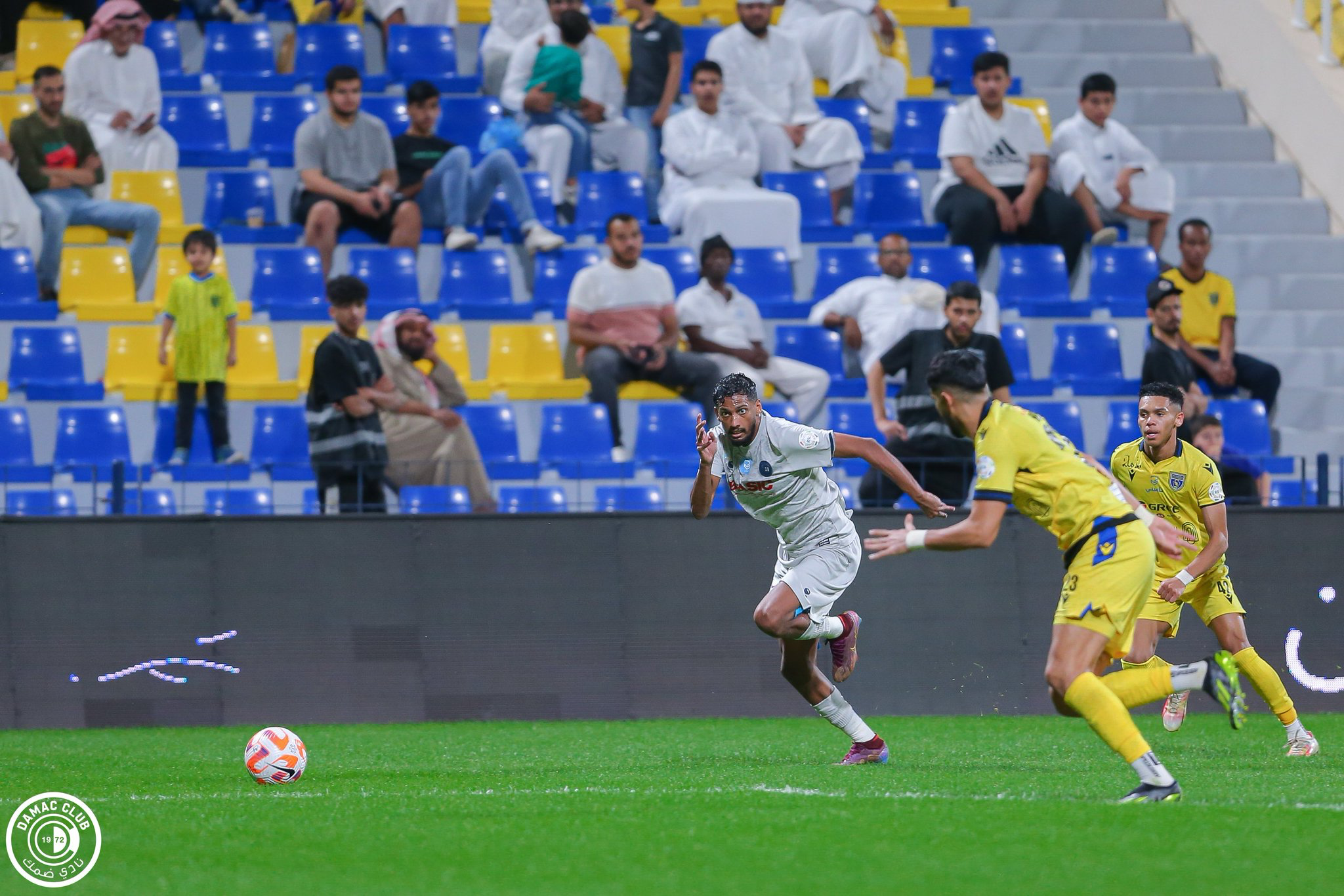 التعاون يواصل سلسلة التعادلات في الدوري السعودي