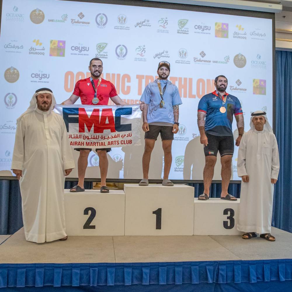 تتويج الفائزين في ترايثلون أوشيانيك خورفكان