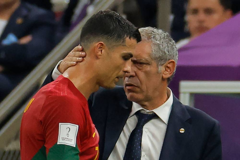 ما هو سبب انقطاع العلاقة بين رونالدو ومدرب البرتغال؟