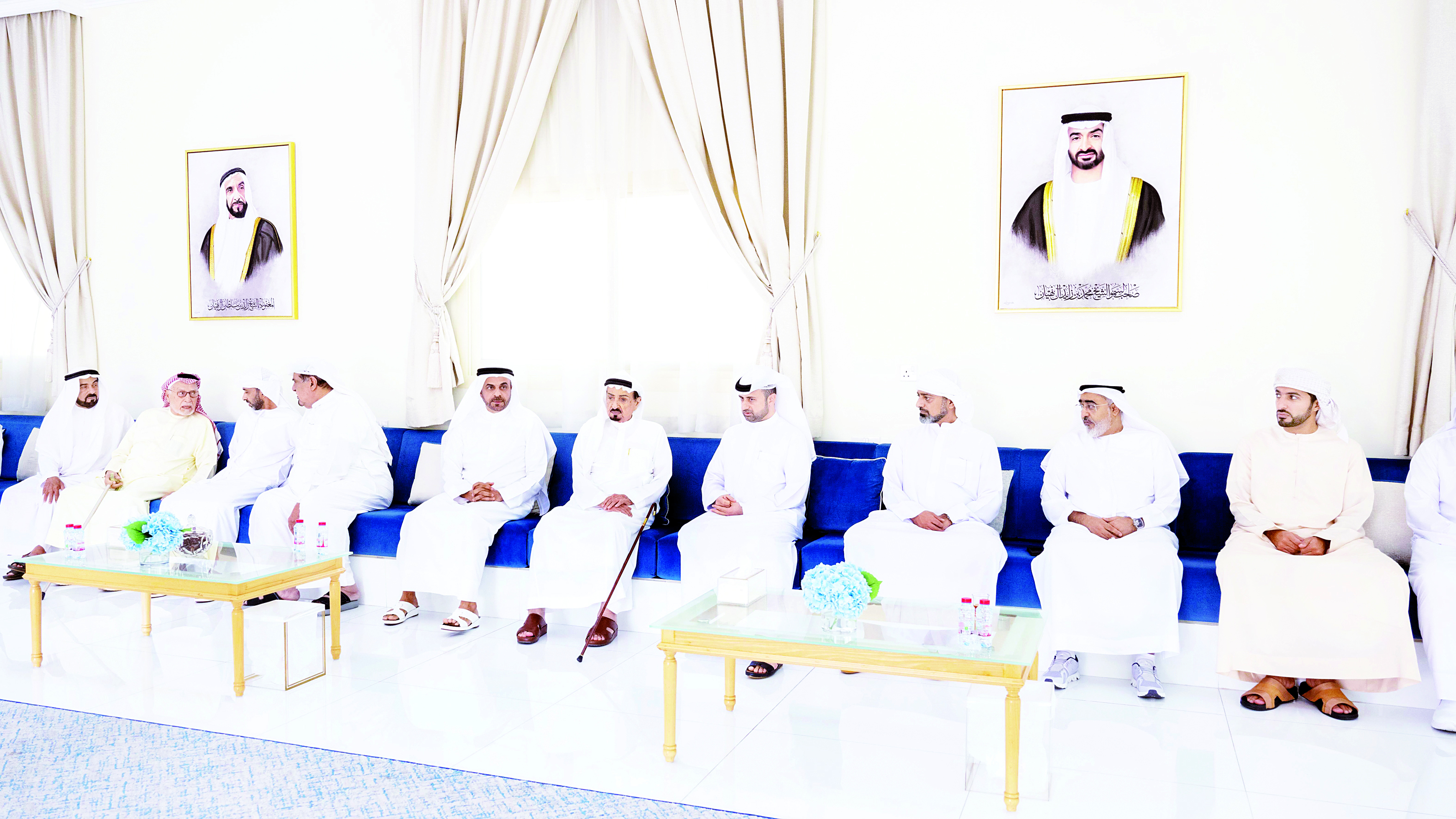  النعيمي وعمار بن حميد وأحمد بن حميد وراشد بن حميد يقدمون واجب العزاء 
