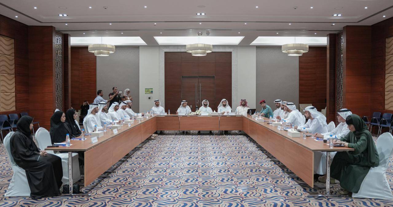 خلال اجتماع السكن العمالي