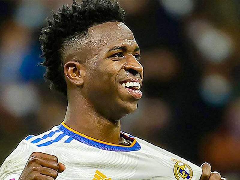  فينيسيوس يوجه رسالة لطفلة: سنلتقي قريباً