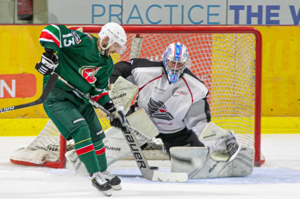 من مباريات هوكي الجليد