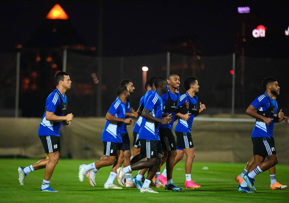 جانب من تدريبات منتخب الإمارات 