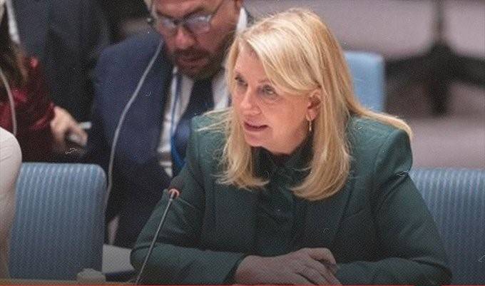 كاثرين راسل