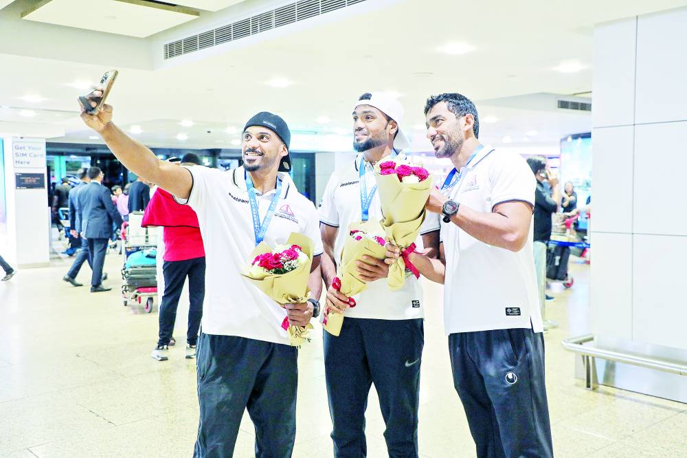 «سيلفي» للثلاثي الذهبي