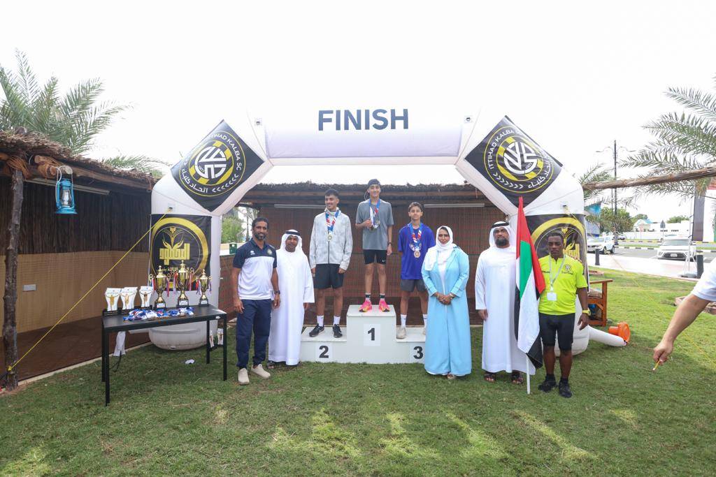 خلال تتويج الفائزين