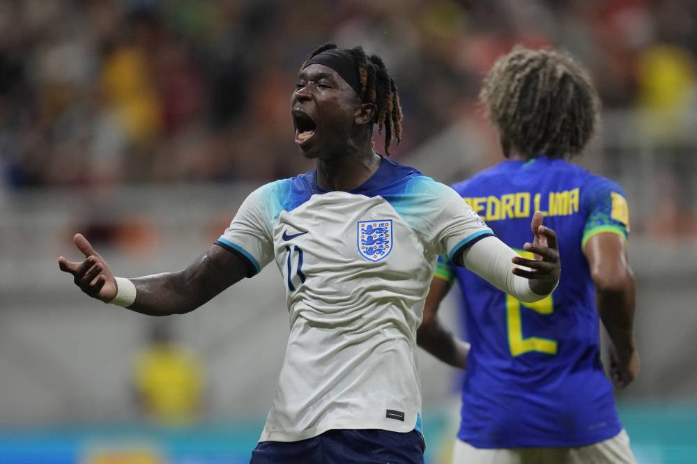 واعد سيتي ندالا يحتفل 