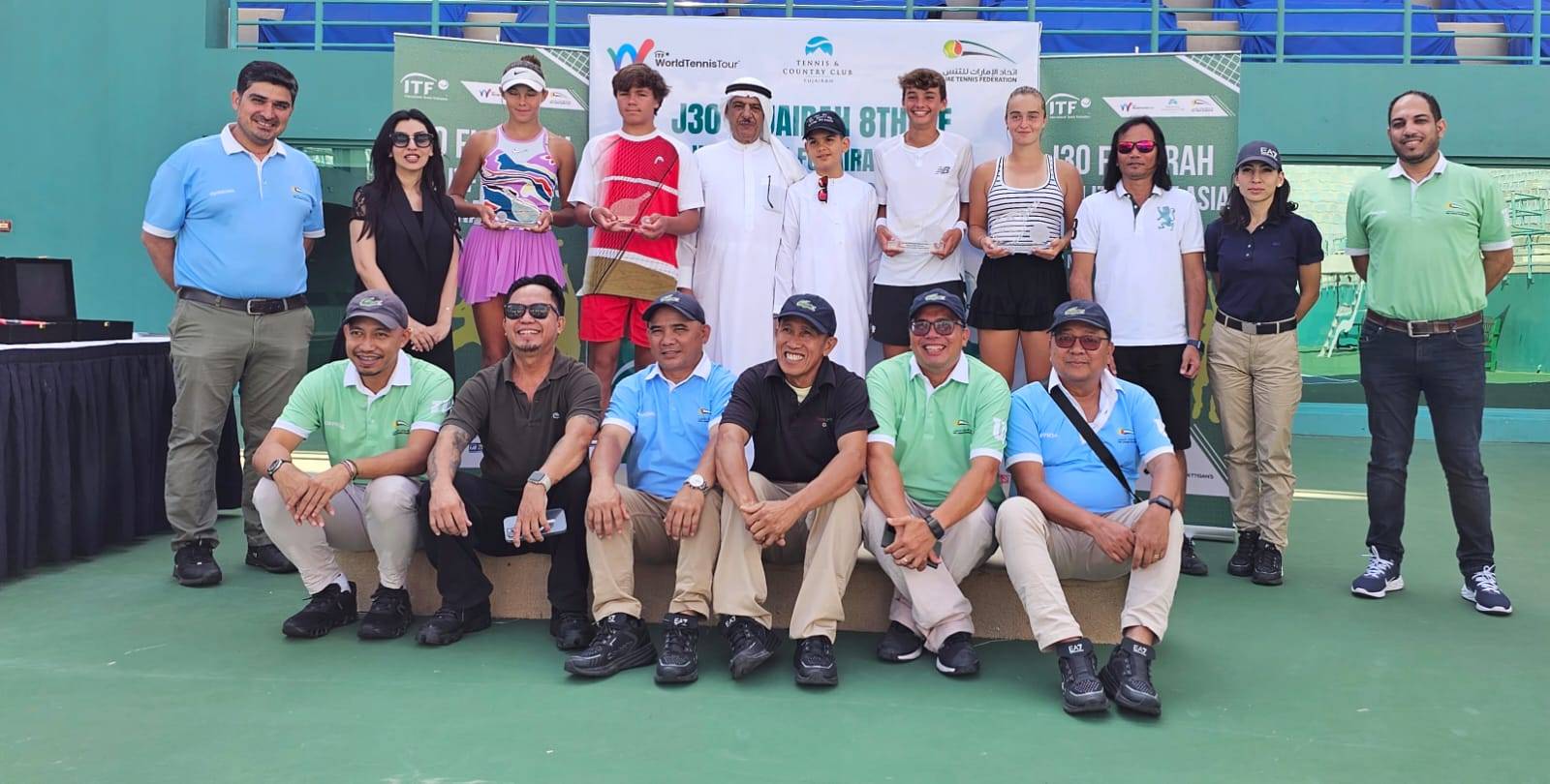 بهروزيان مع الفائزين