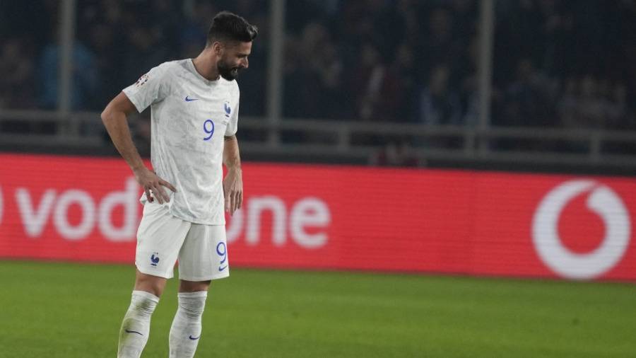 مشجعون يقارنون بين جيرو وهافيرتز