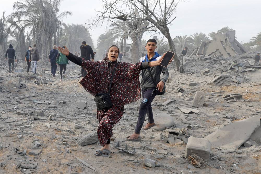 غارات مكثفة ومعارك عنيفة تسبق هدنة غزة المؤقتة