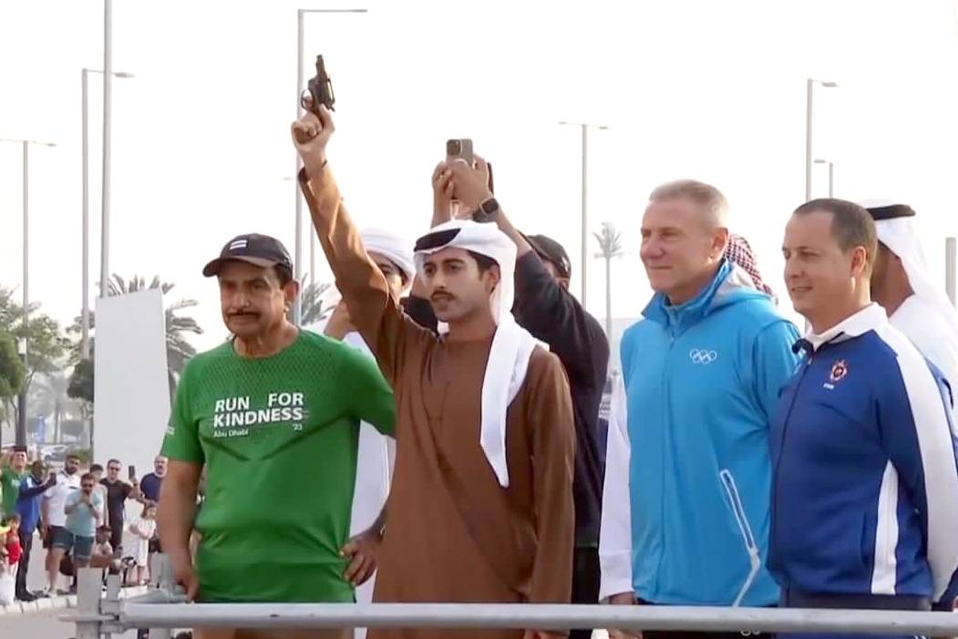 الآلاف يركضون للخير في سباق زايد