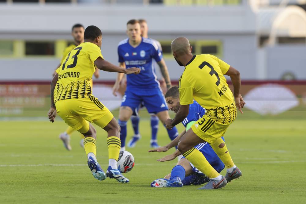 من مباراة كلباء والنصر