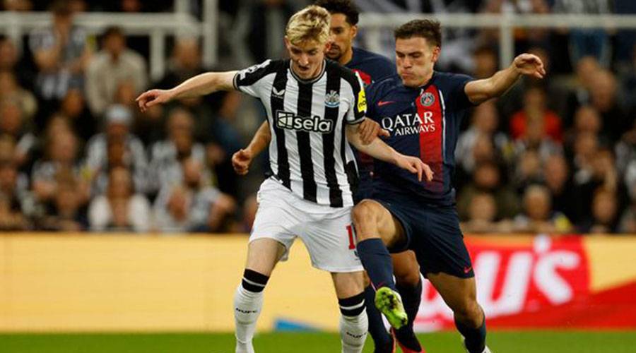 مدرب نيوكاسل يتوعد باريس سان جيرمان قبل المواجهة المرتقبة
