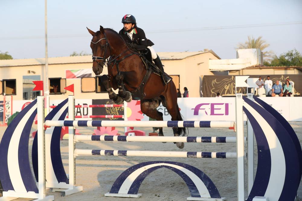 راشد آل مكتوم مستعرضاً في بطولة الباهية