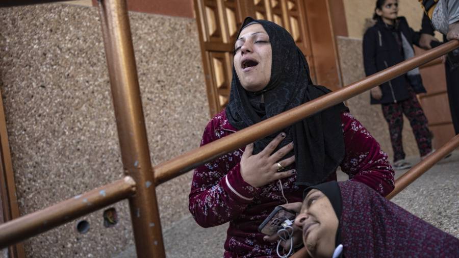 قرابة ألف فلسطيني بين قتيل وجريح منذ انتهاء الهدنة وعودة الحرب