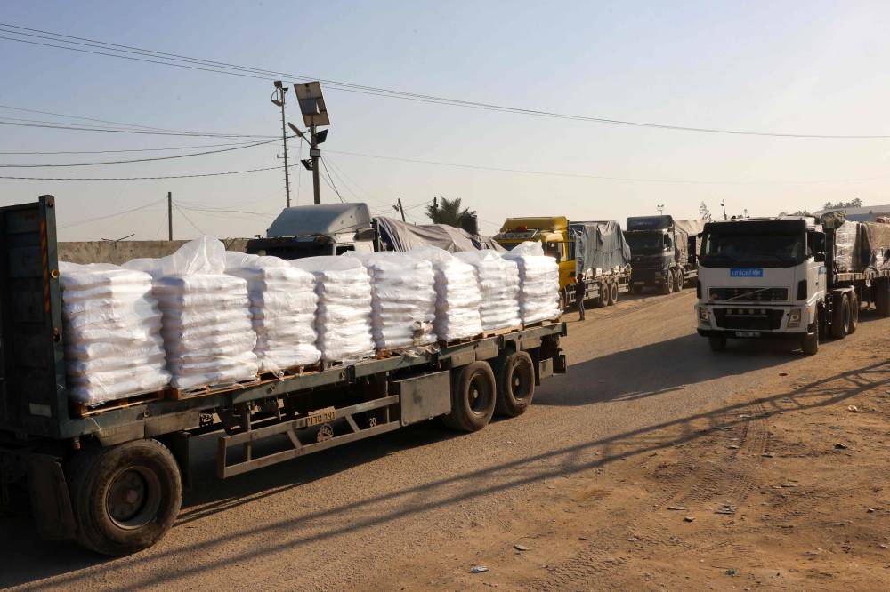 مستشار كبير لنتنياهو: إسرائيل ستيسر تقديم المساعدات للمدنيين في غزة