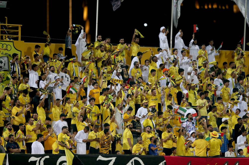 الوصل والبطائح في دوري ادنوك للمحترفين تصوير: (( هيثم الخاتم ))