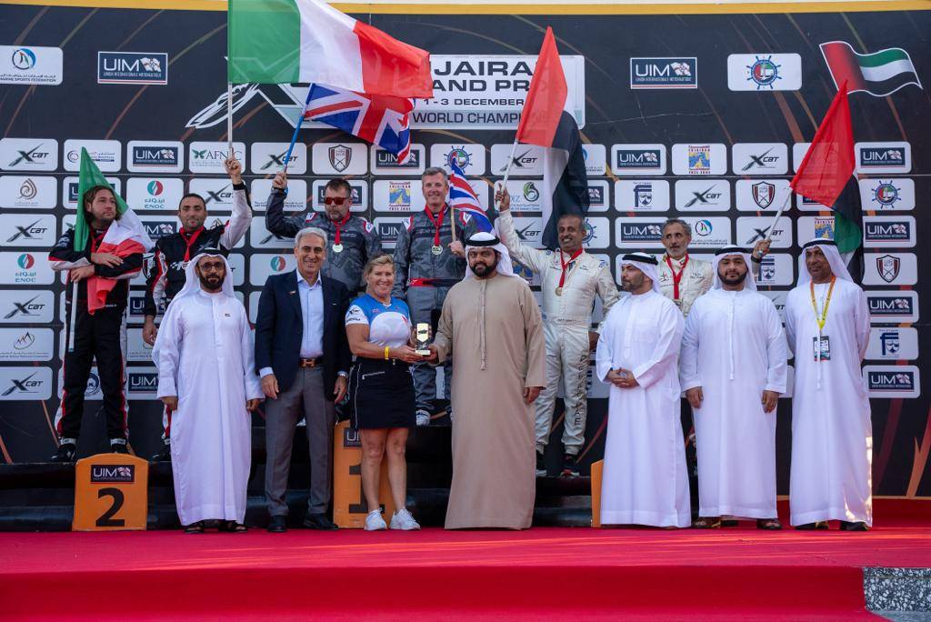 محمد بن حمد خلال تتويج أبطال العالم