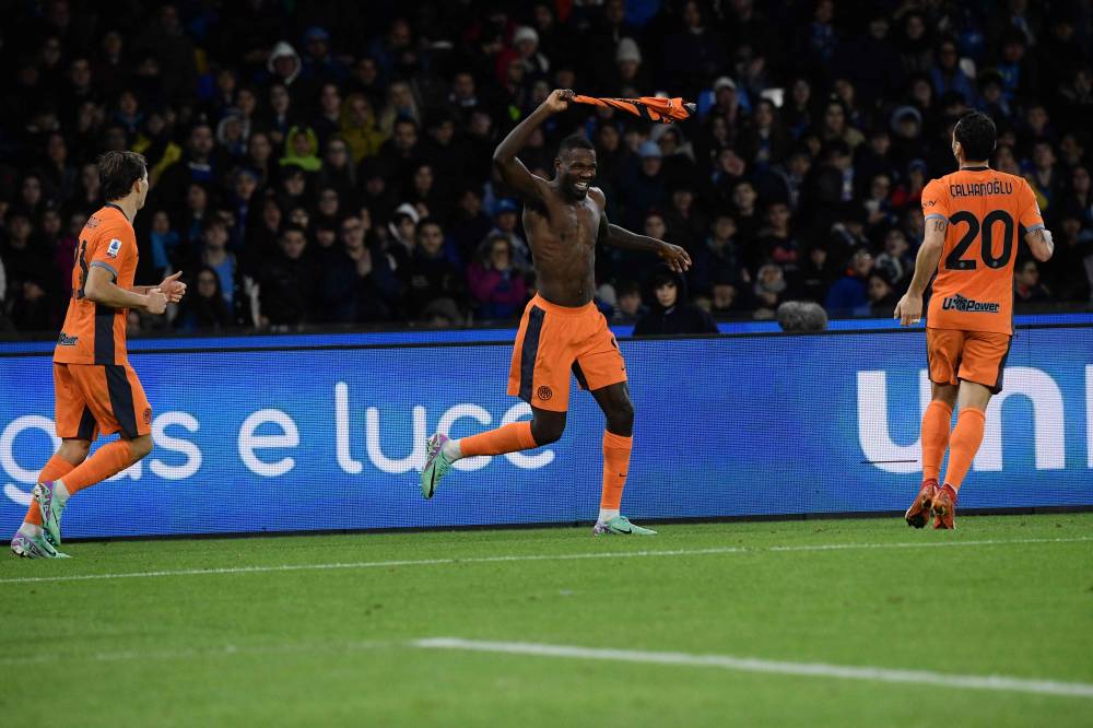 إنتر ميلان يعود من نابولي بفوز كبير