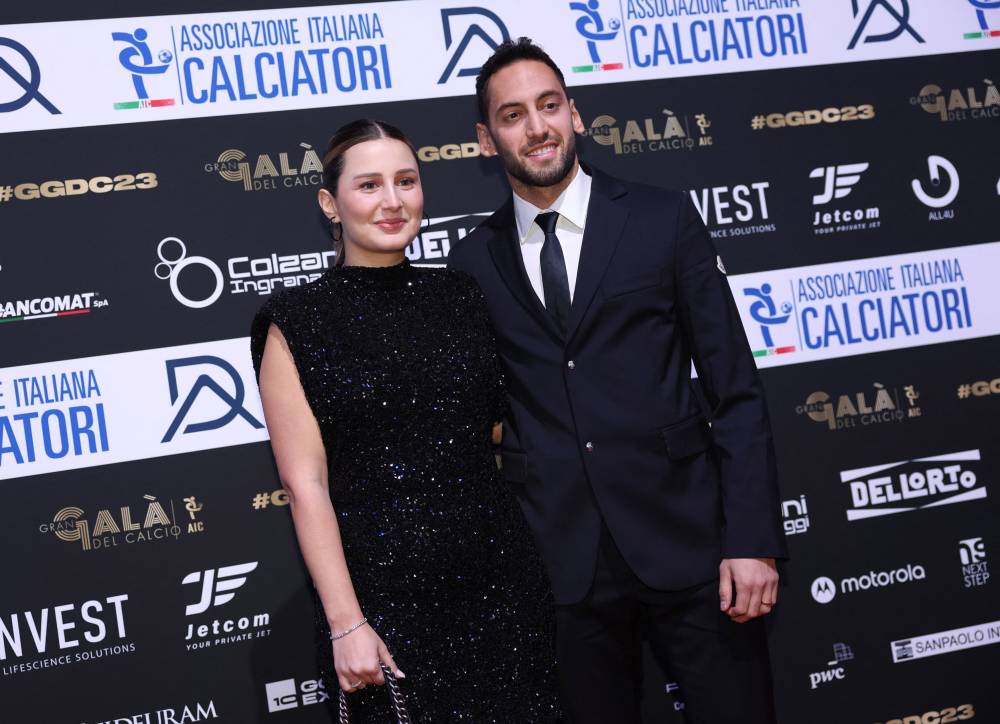 كالهان أوغلو برفقة زوجته سينيم غندوغدو