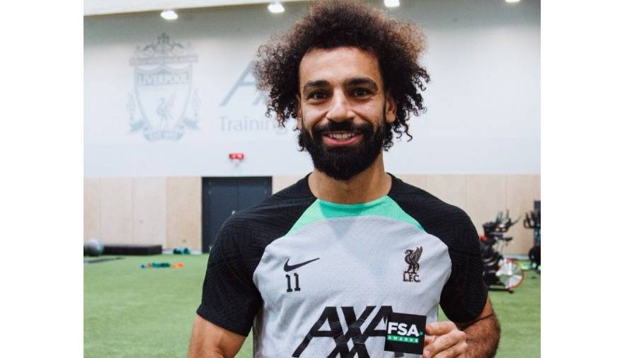 محمد صلاح يحصد جائزة لاعب العام من اتحاد المشجعين بانجلترا