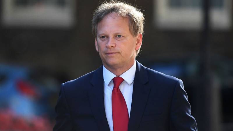 بريطانيا تدرس إرسال سفينة حربية لدعم جهود الإغاثة في غزة