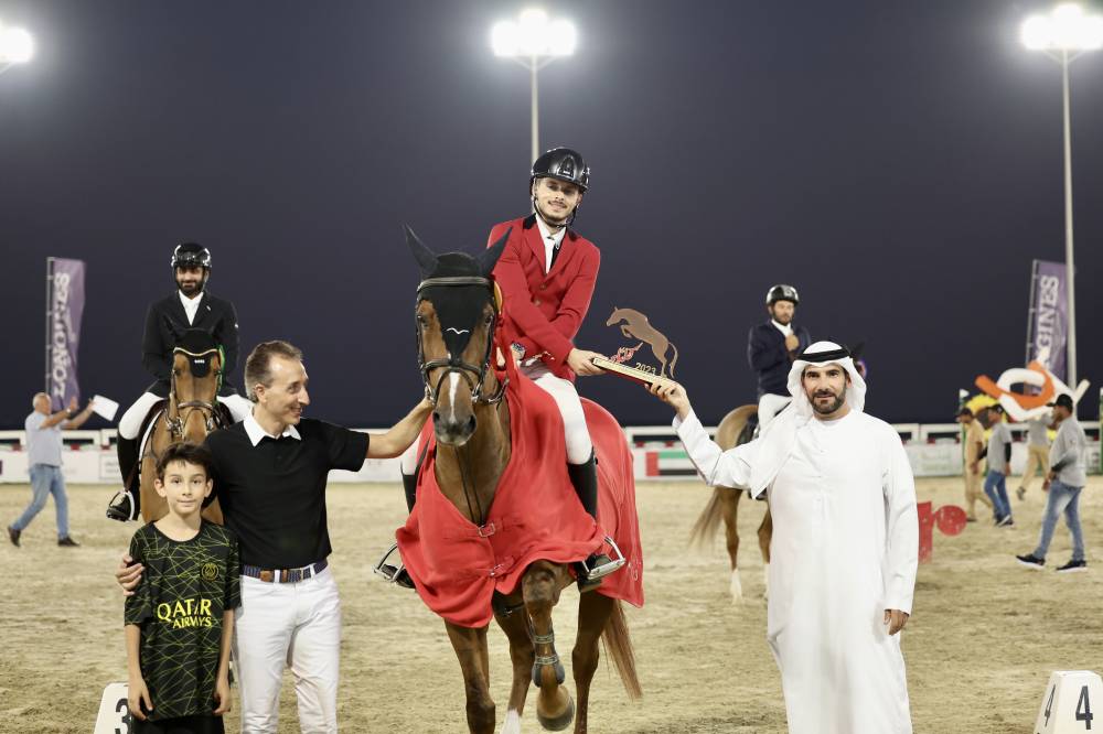 خلال تتويج الفائز