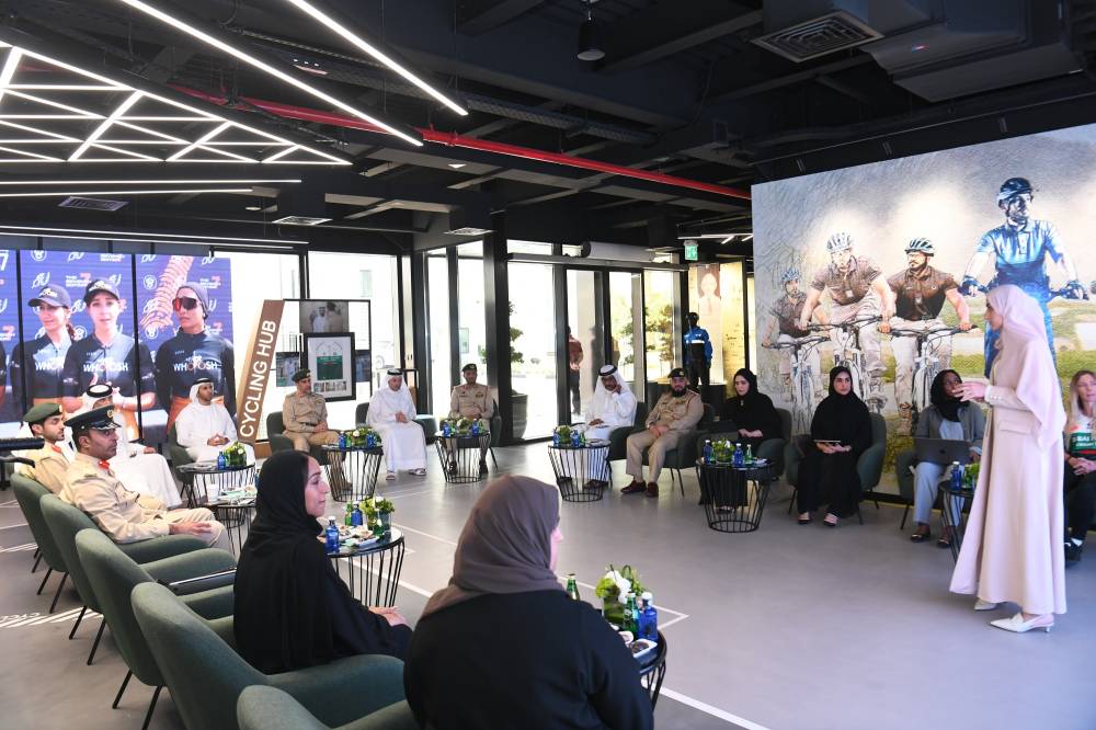 عبدالله المري يترأس اجتماع مجلس إدارة نادي الضباط