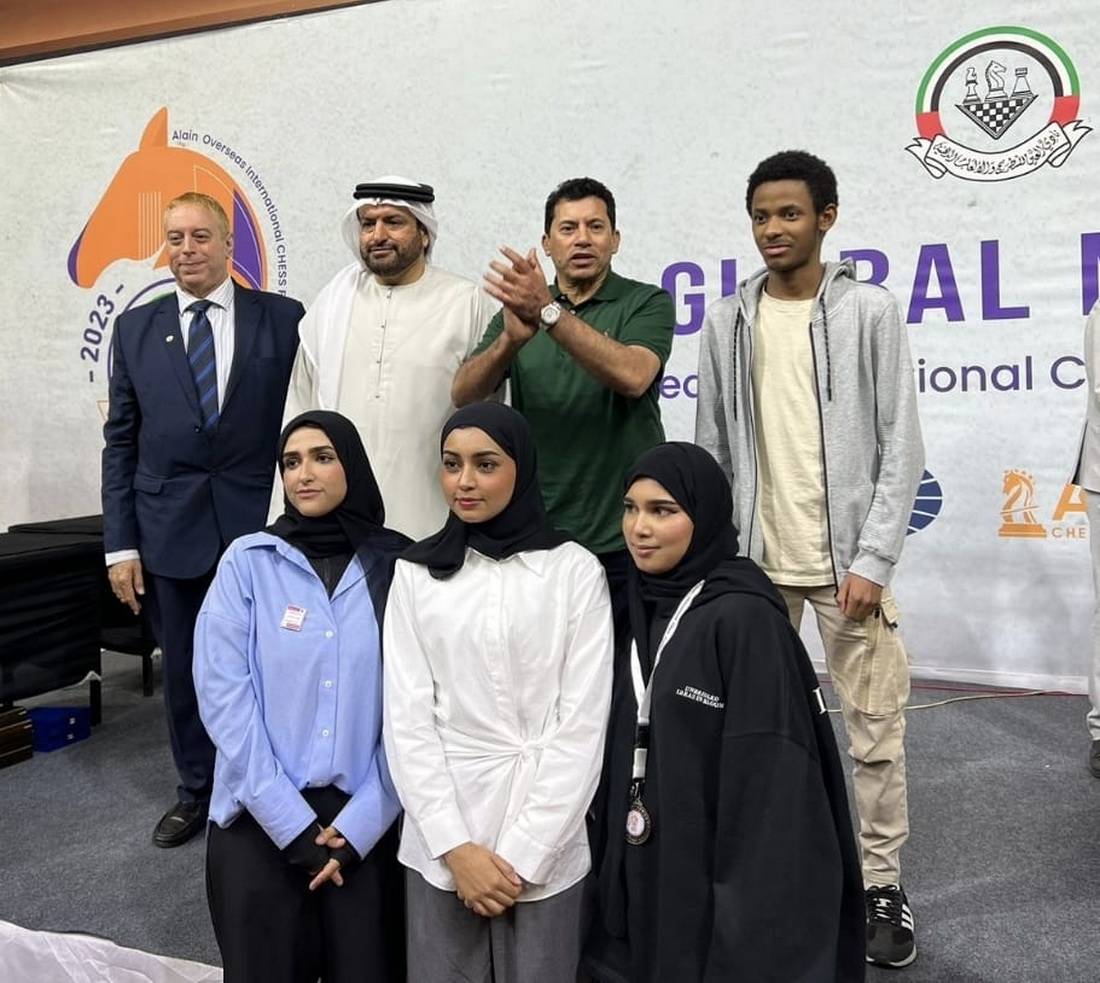 خلال تتويج الفائزين
