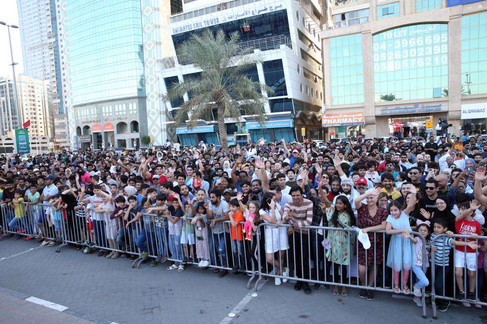 ختام بطولة العالم للزوارق- بحيرة خالد- الشارقة- التتويج تصوير: (( هيثم الخاتم ))