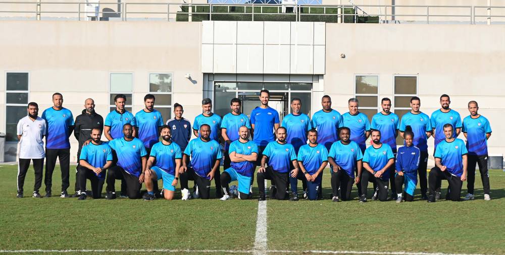 صورة جماعية للمشاركين في الدورة